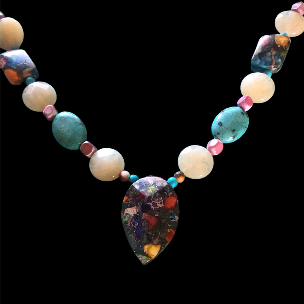Stone & beaded necklace. NWOT - Picture 3 of 3